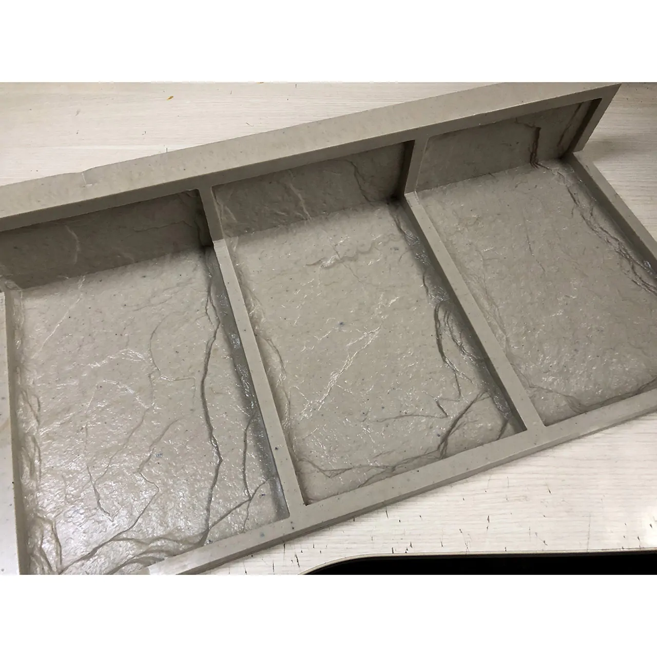 Полиуретановая форма Леон Угол литой F040 F Полиуретановая форма Леон Угол литой F040 F
